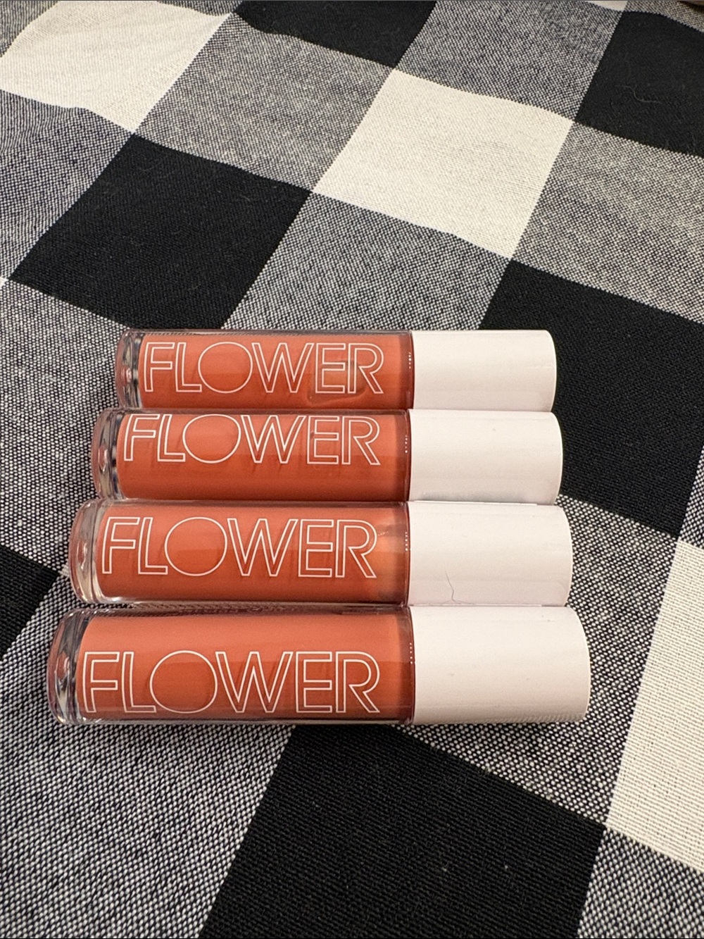 NEW Flower Gloss Crush Lip Serum
